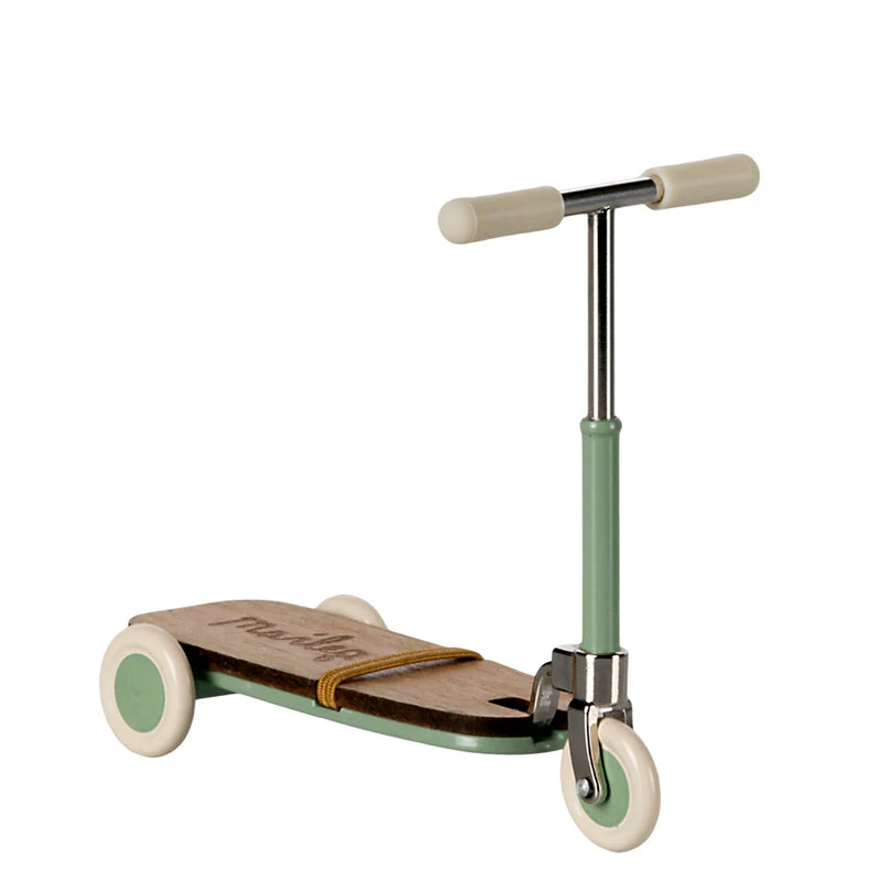 Maileg Kick Board Scooter Mouse Mint S/S 2025